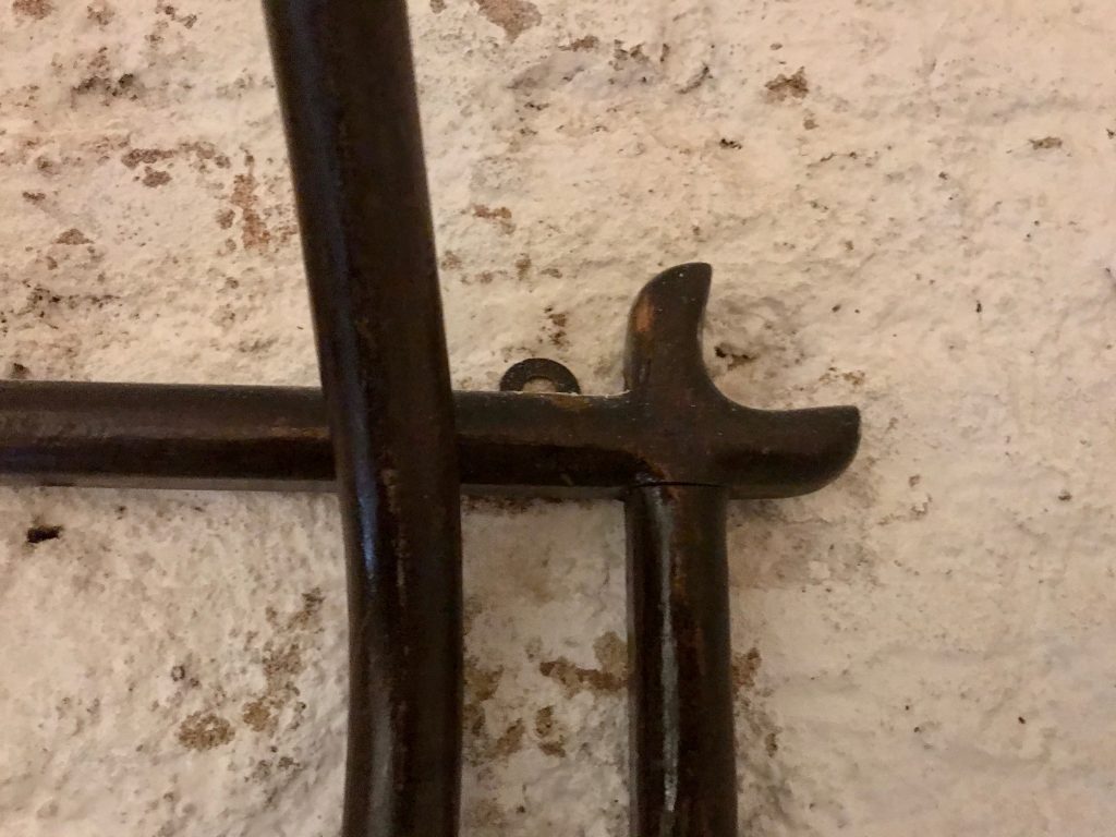 PERCHERO DE MADERA VINTAGE – Paisajeras